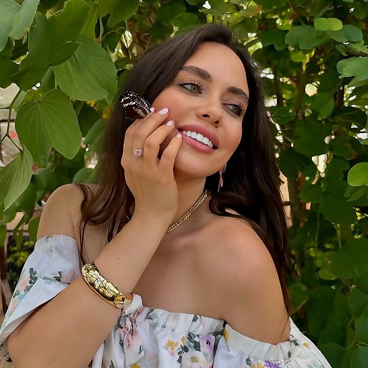 ‎Sandra Kadri‎