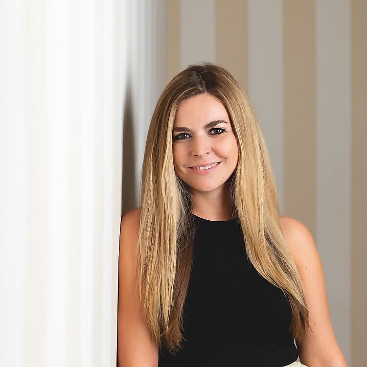 Dr. Julia Tanck