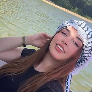Eya Benzarty 
