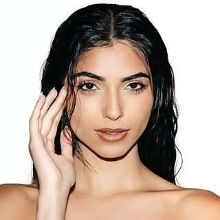 Ashna Gray