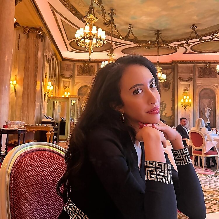 Nisrine Sajide