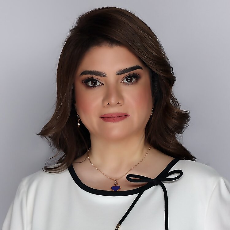 Noura j Khan