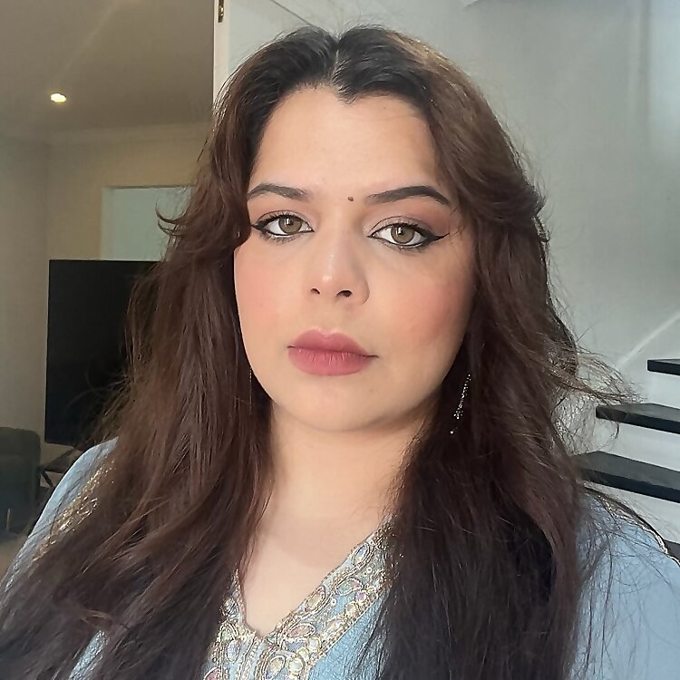 Alina Arif