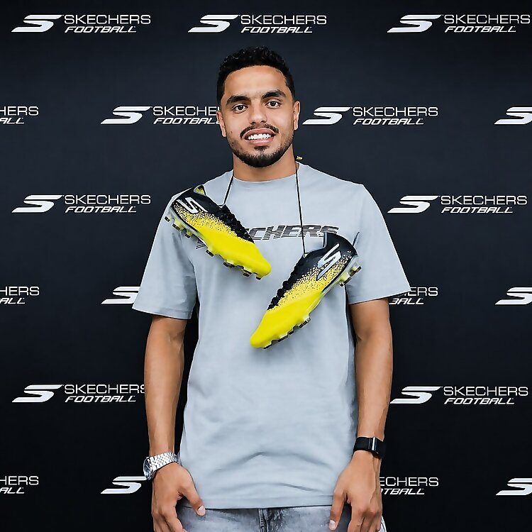 ‎Karim Eldebes‎