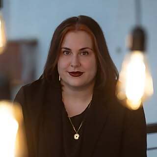 Laura Kneidl