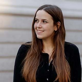 Julia Kuhn 