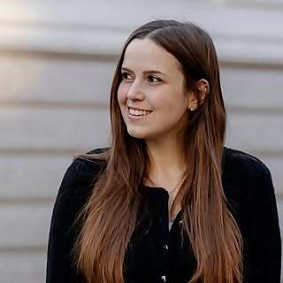 Julia Kuhn 