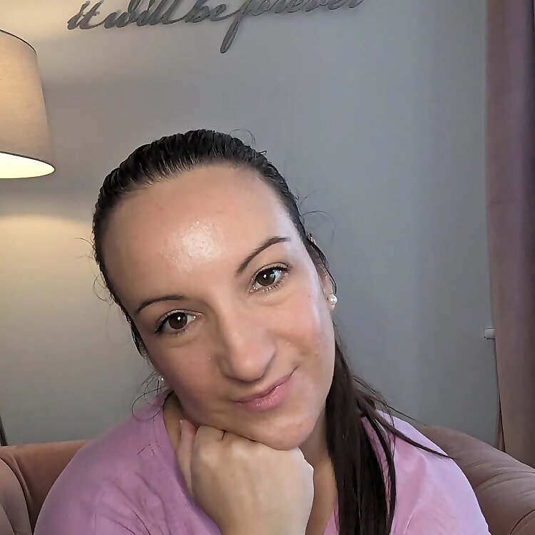 Hayley Creasey 