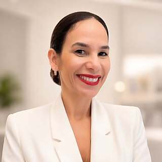 Dra Marcela Azevedo 