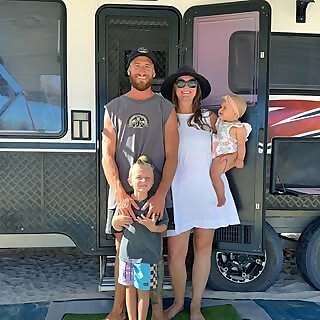 Mitchell, Krystal, Dusty, Lyka & Chet