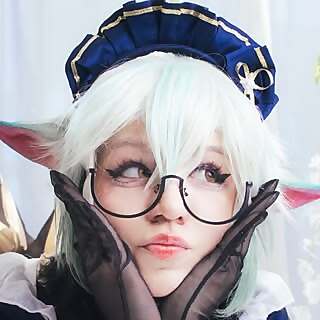 Julis Scarlet 