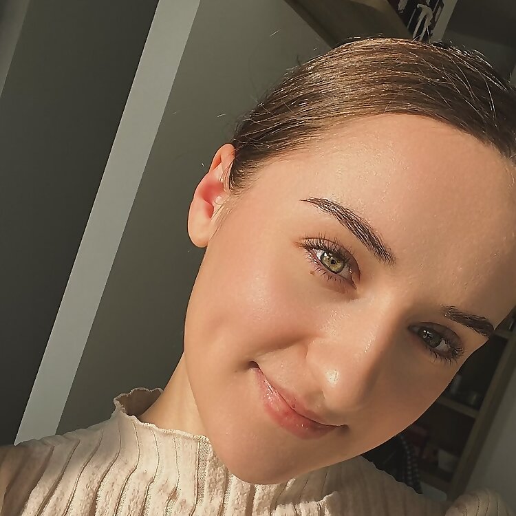 Julia Kuzan