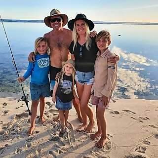 Troy, Kerry, Riley, Ozzy & Maisy