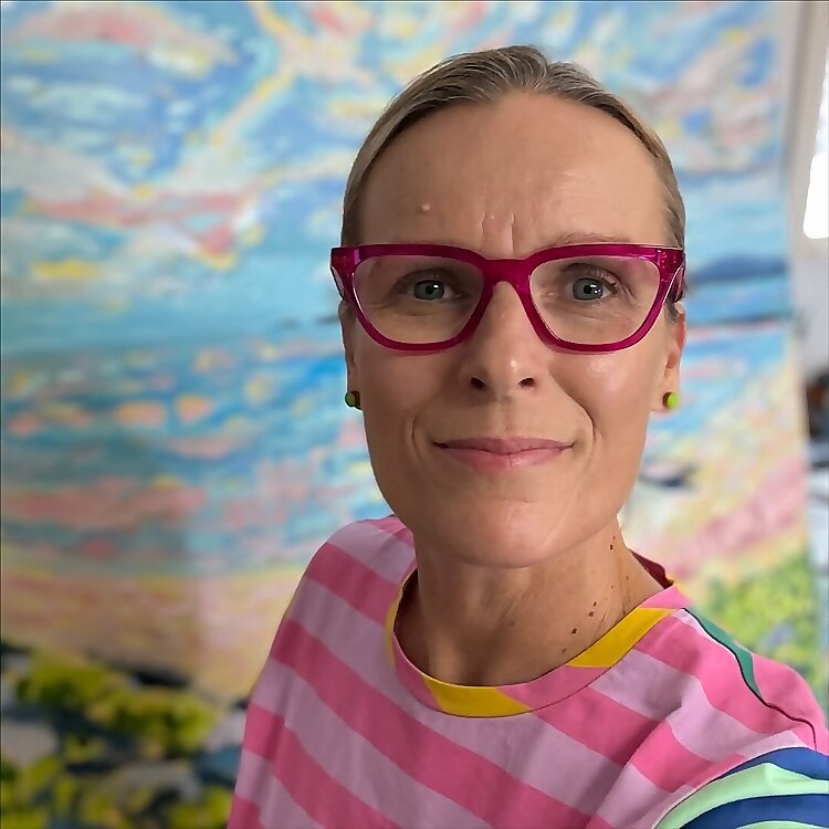 Suzanne Barrett