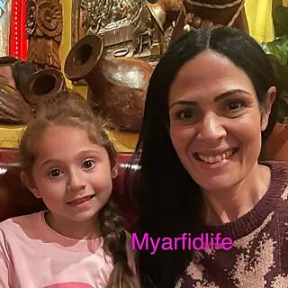Hannah Lea & Michelle Dorit