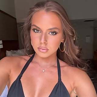 Nina Houston