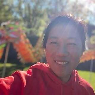 https://www.instagram.com/priscillachan/?
