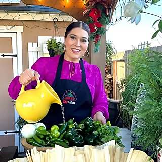 Ana Raquel Hernandez