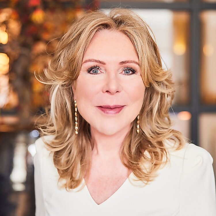 Dr. Helga van den Elzen