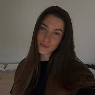 Szalatnai Dora 