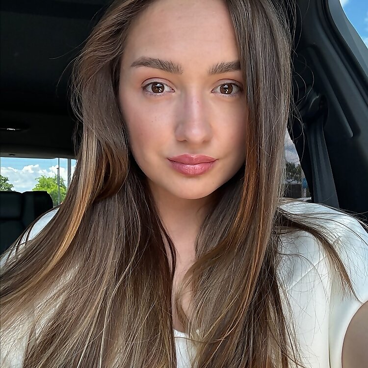 Yuliia Lominska