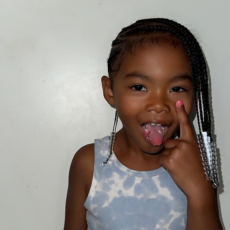 Nyomi Sophia