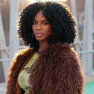 Shar Davis