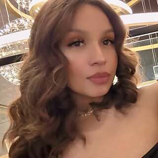  Cecilia Alvarez