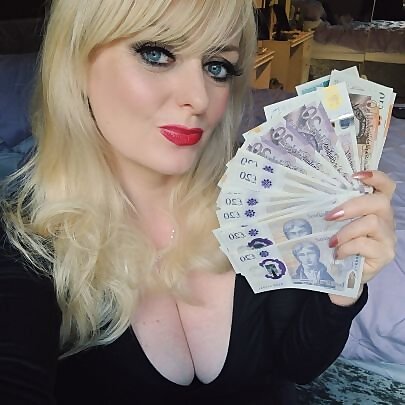 Top 60 Skinny OnlyFans Influencers in 2025