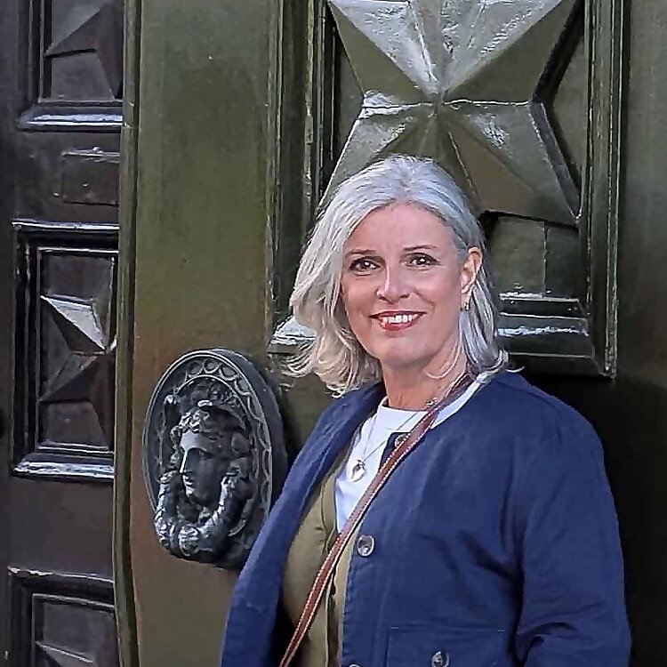 Suzanne Jones