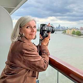 Suzanne Jones