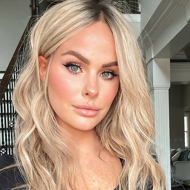 Courtney Lizz