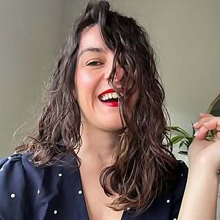 Manuela Amores