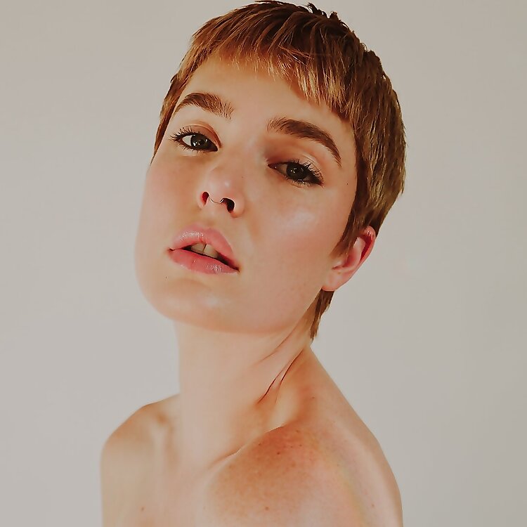  Jessica Wall