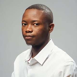 Mhlonishwa Winston Kunene