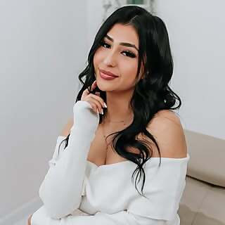 Sophia Posada  