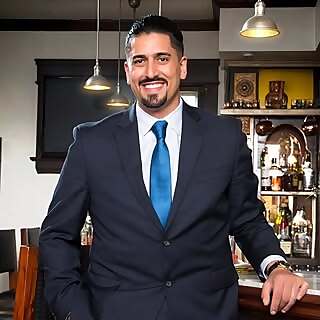 Michael Azzam 