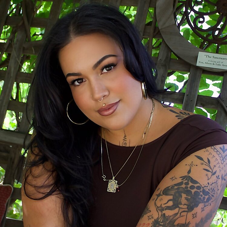 Nicole Elodie 