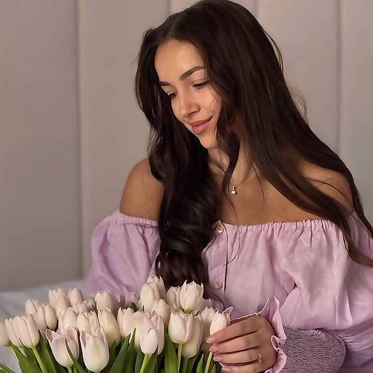 Ella Tsuhanych