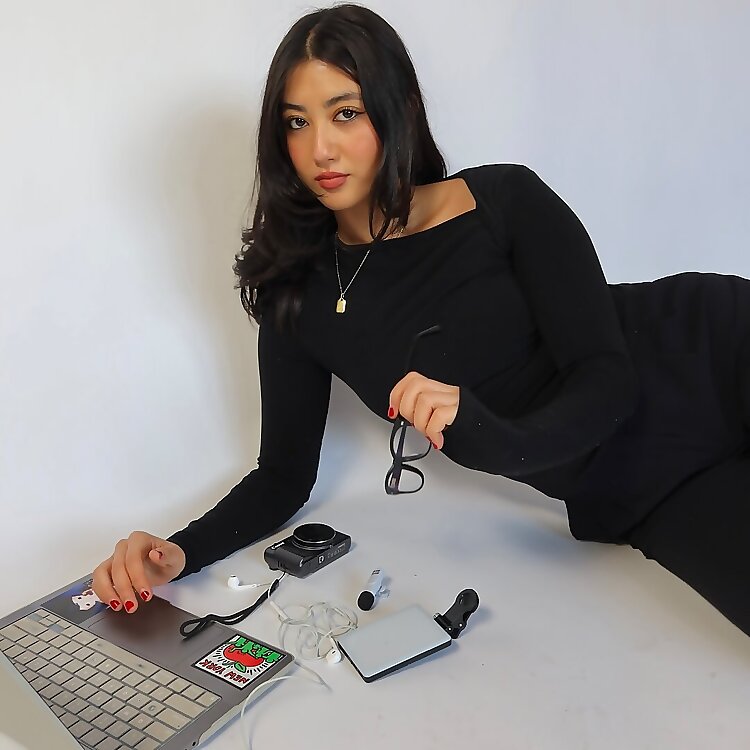 Mia Mirzayan