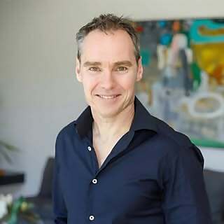 Dr Tim Crowe
