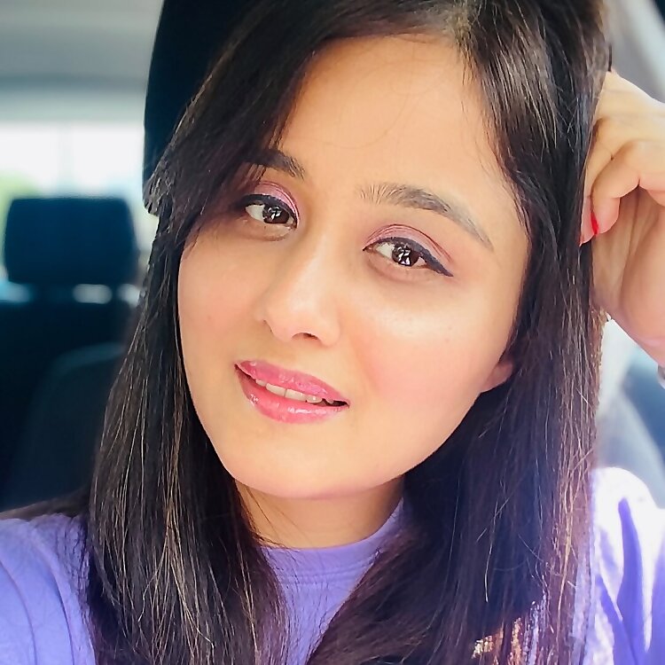 Esha Dhingra