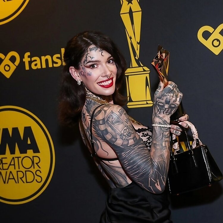 Amy Nosferatu
