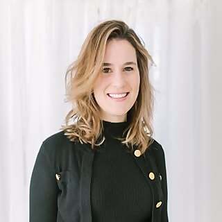 Dr. Alissa Kuizinas