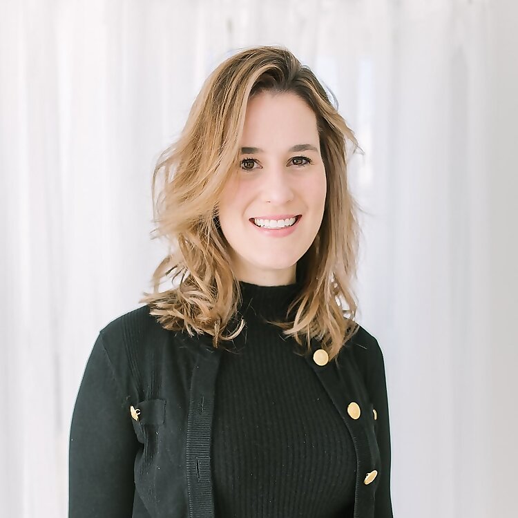 Dr. Alissa Kuizinas