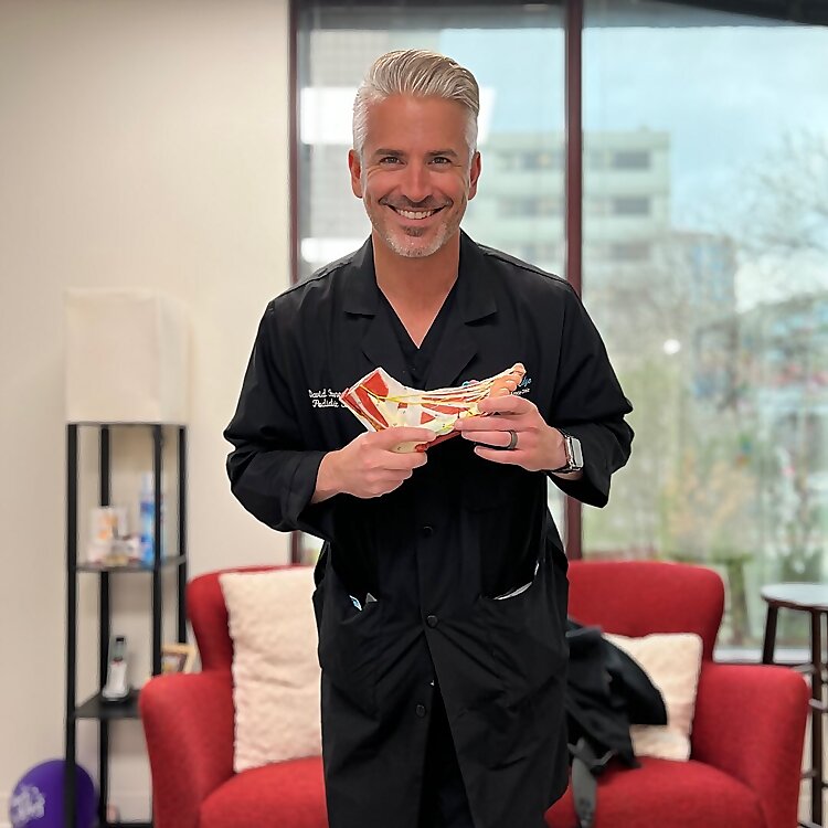 Dr. David Farnen