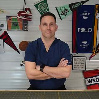Dr. Zach Thomas
