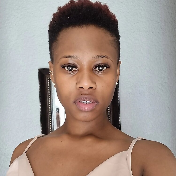 Nwabisa Tom