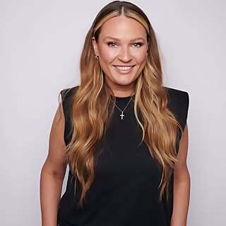 Cassie Lomas 