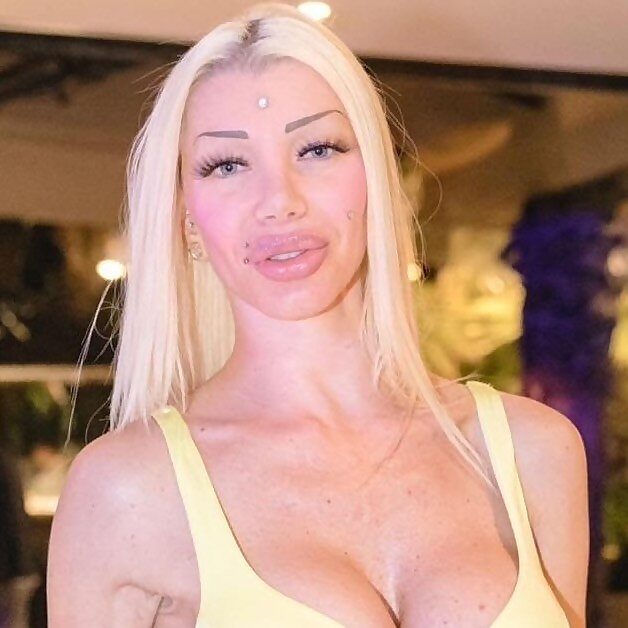 Jennyfer Stone
